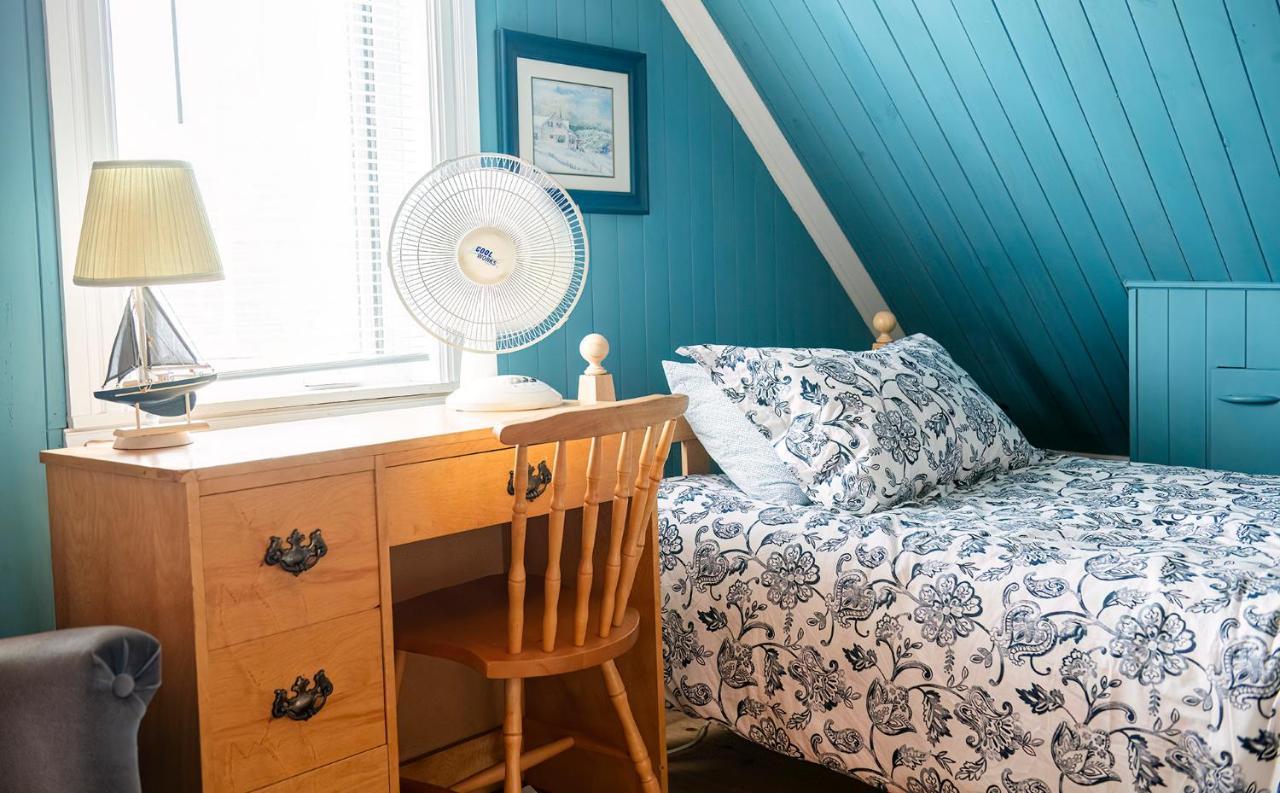 Bed and Breakfast Bed & Cafe Petit Papillon Grandes-Bergeronnes Esterno foto