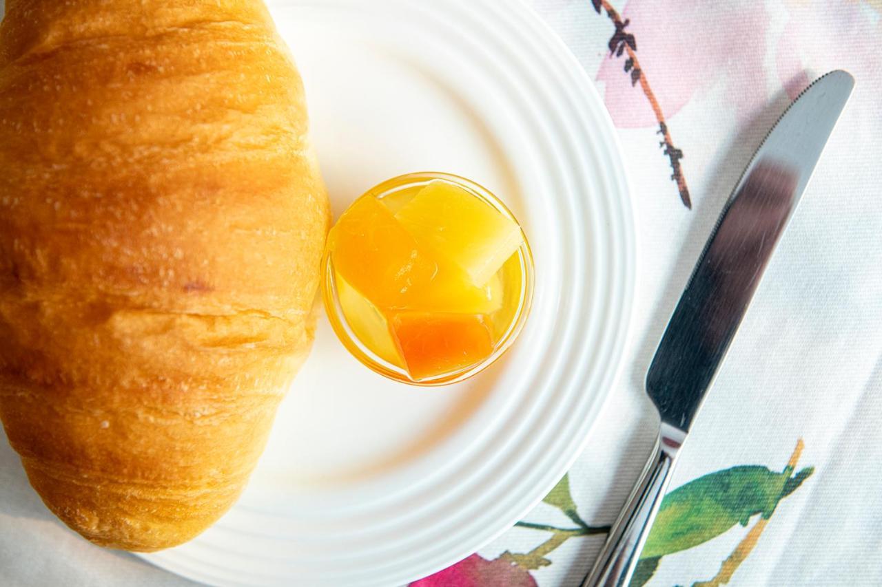 Bed and Breakfast Bed & Cafe Petit Papillon Grandes-Bergeronnes Esterno foto
