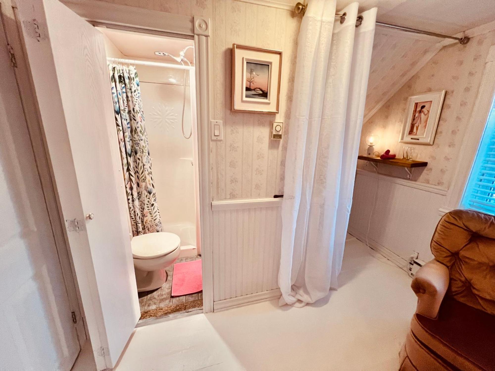 Bed and Breakfast Bed & Cafe Petit Papillon Grandes-Bergeronnes Camera foto