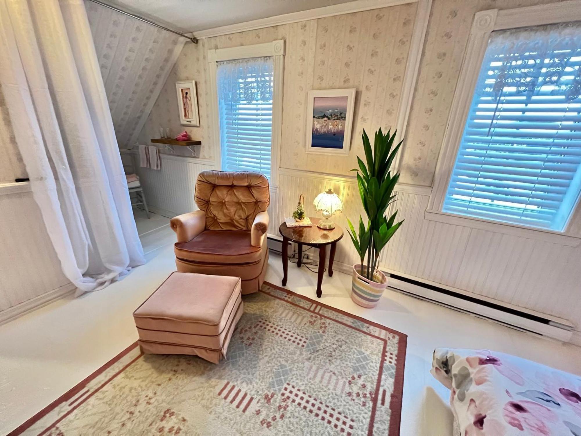 Bed and Breakfast Bed & Cafe Petit Papillon Grandes-Bergeronnes Esterno foto