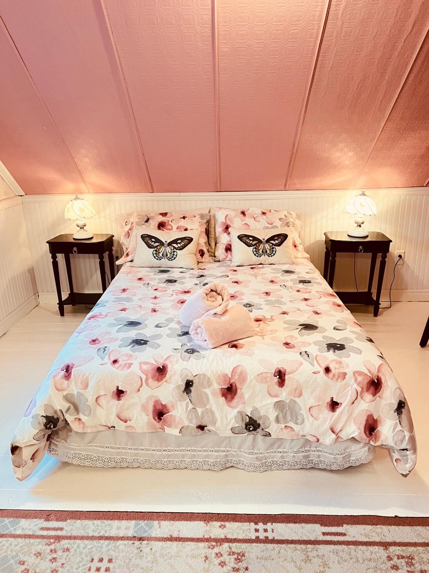 Bed and Breakfast Bed & Cafe Petit Papillon Grandes-Bergeronnes Camera foto